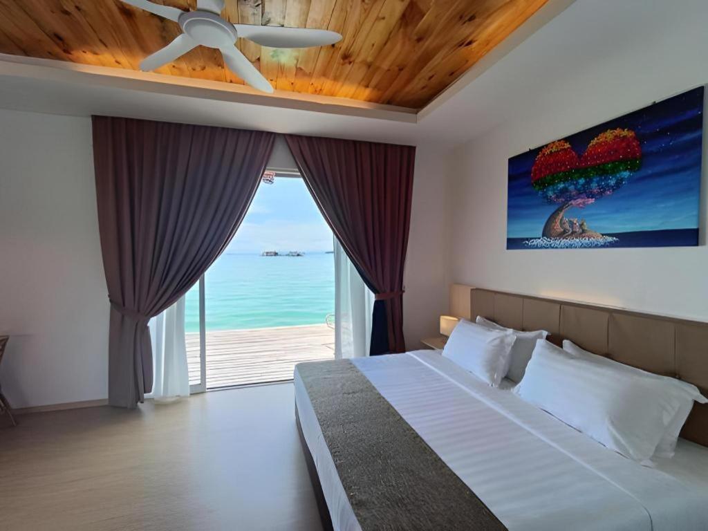 Sand Bay Resort Semporna Exterior photo
