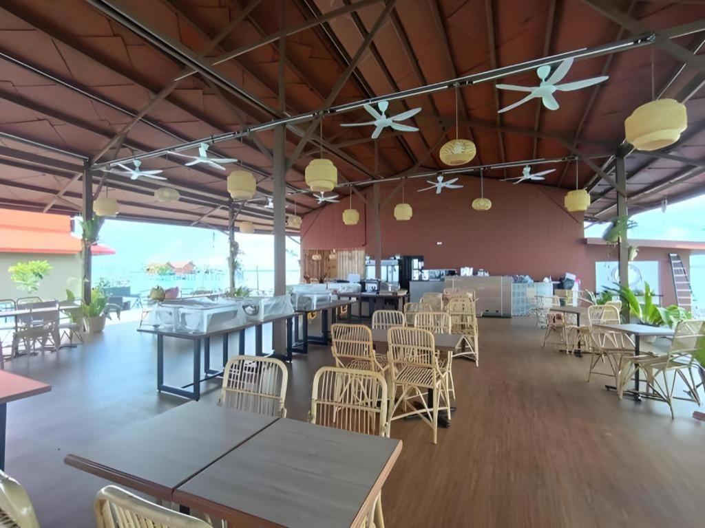 Sand Bay Resort Semporna Exterior photo
