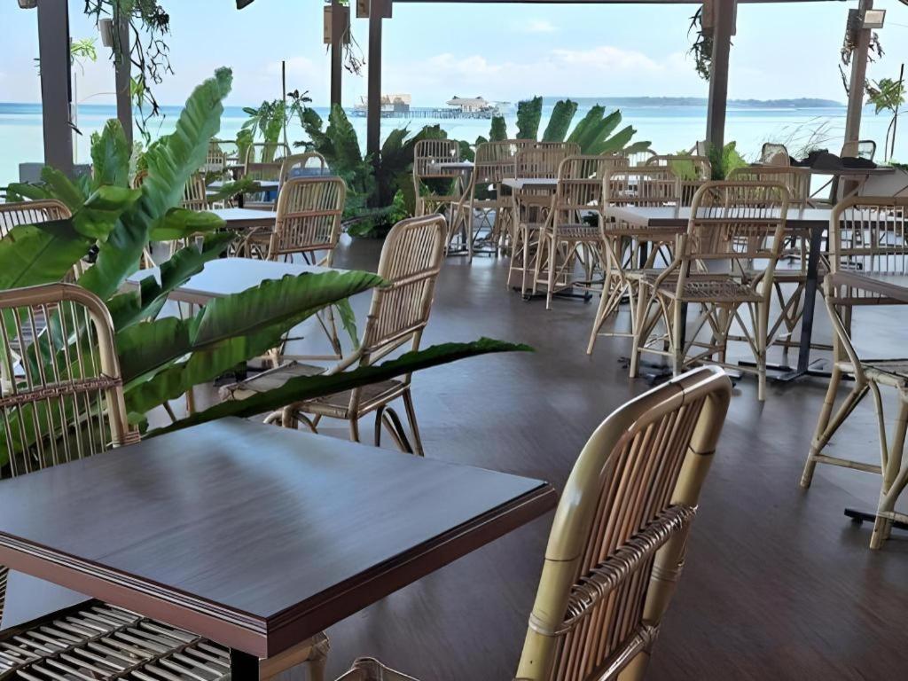 Sand Bay Resort Semporna Exterior photo