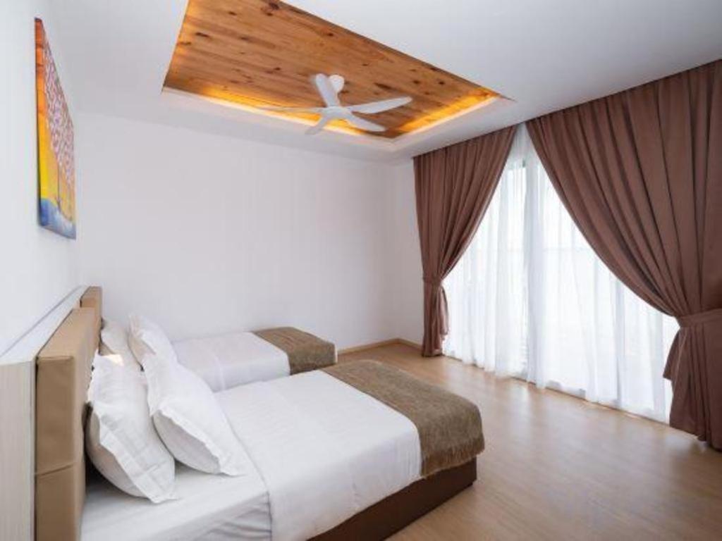 Sand Bay Resort Semporna Exterior photo