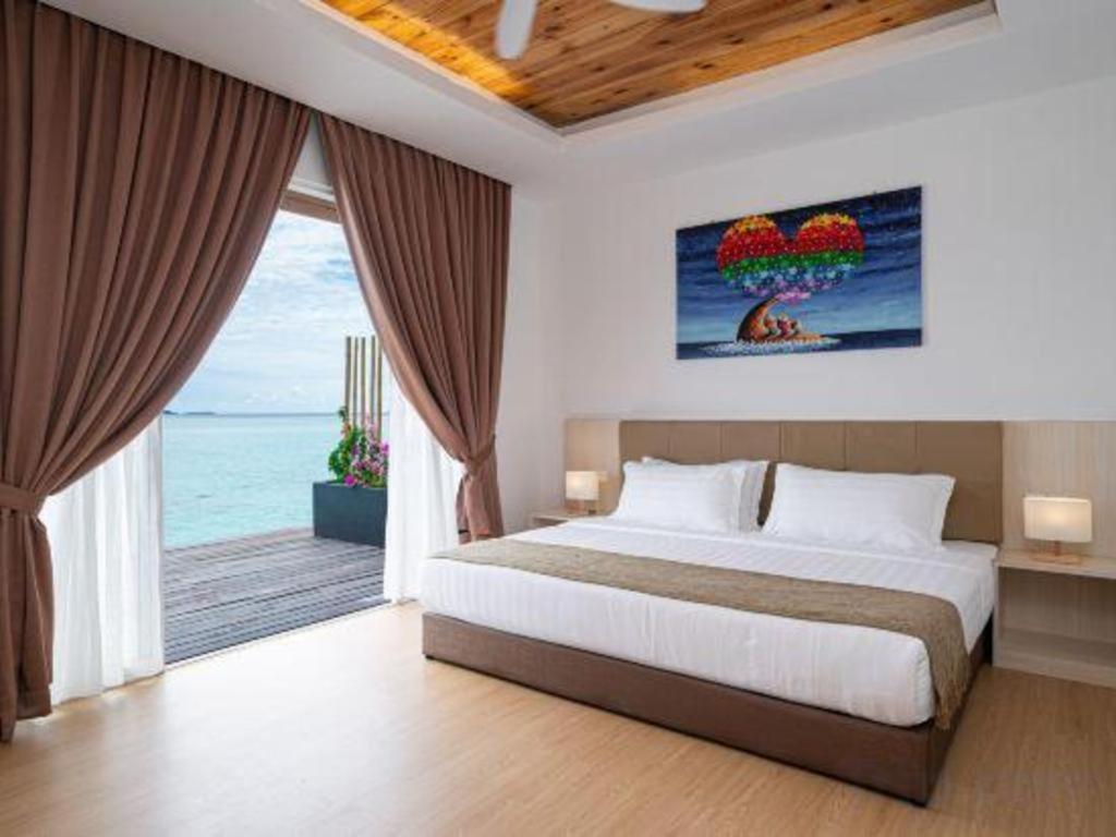 Sand Bay Resort Semporna Exterior photo
